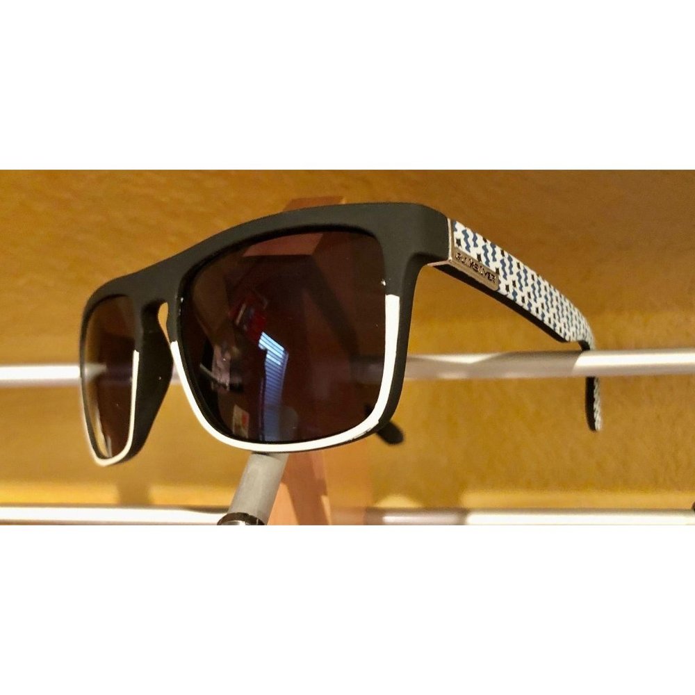 New Quiksilver Sunglass Set - Picture 2 of 4